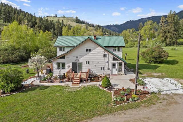 3063 Hungry Hill Rd, Kettle Falls, WA 99141