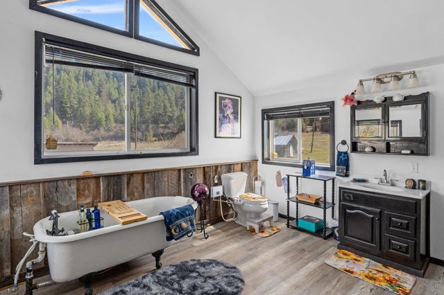 3063 Hungry Hill Rd, Kettle Falls, WA 99141