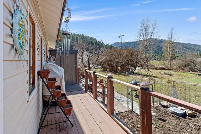3063 Hungry Hill Rd, Kettle Falls, WA 99141