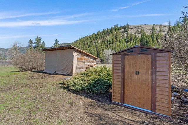 3063 Hungry Hill Rd, Kettle Falls, WA 99141