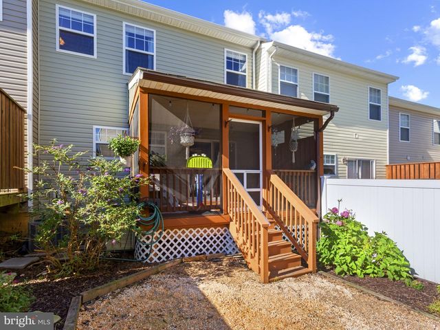 740 PIN OAK CT, Prince Frederick, MD 20678