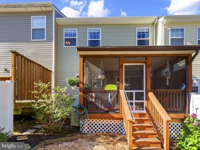 740 PIN OAK CT, Prince Frederick, MD 20678