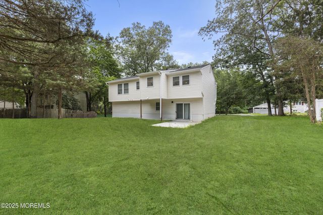 741 Lakehurst Avenue, Jackson, NJ 08527