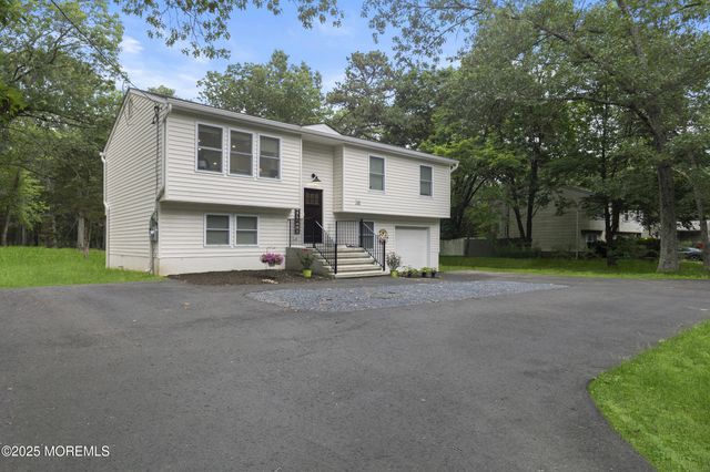 741 Lakehurst Avenue, Jackson, NJ 08527