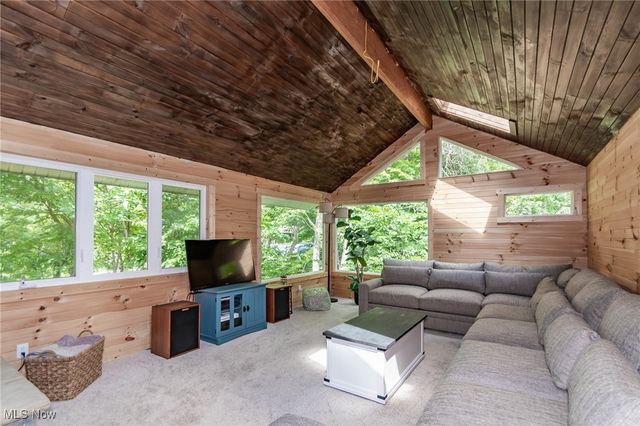 9723 Thwing Road, Chardon, OH 44024