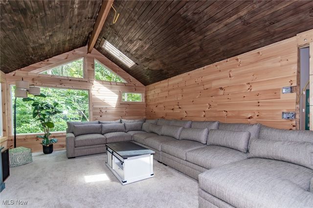 9723 Thwing Road, Chardon, OH 44024