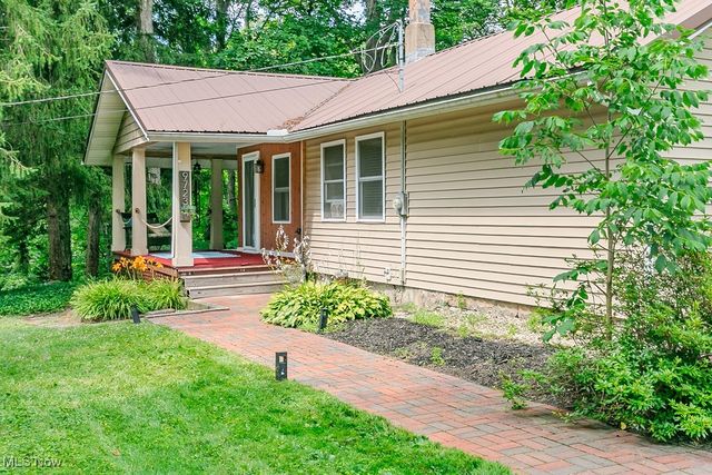 9723 Thwing Road, Chardon, OH 44024