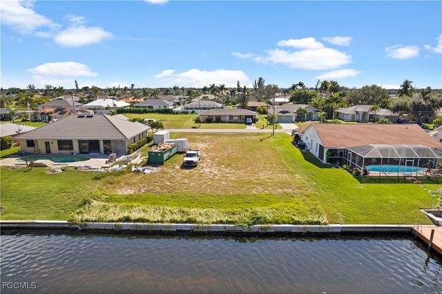 229 SE 28th TER, Cape Coral, FL 33904