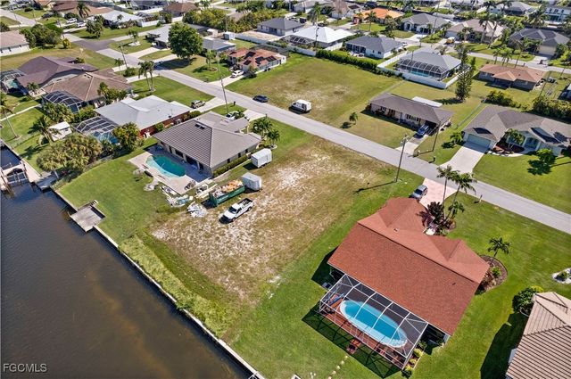 229 SE 28th TER, Cape Coral, FL 33904