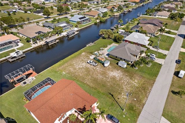 229 SE 28th TER, Cape Coral, FL 33904