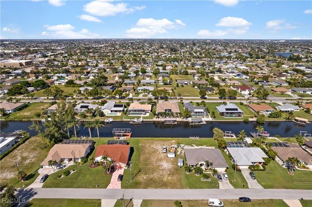 229 SE 28th TER, Cape Coral, FL 33904