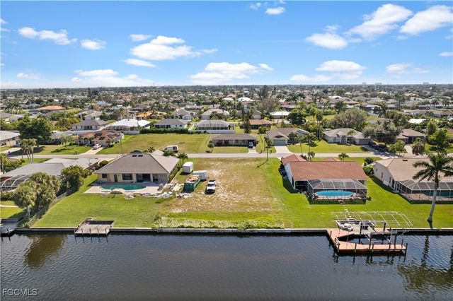 229 SE 28th TER, Cape Coral, FL 33904
