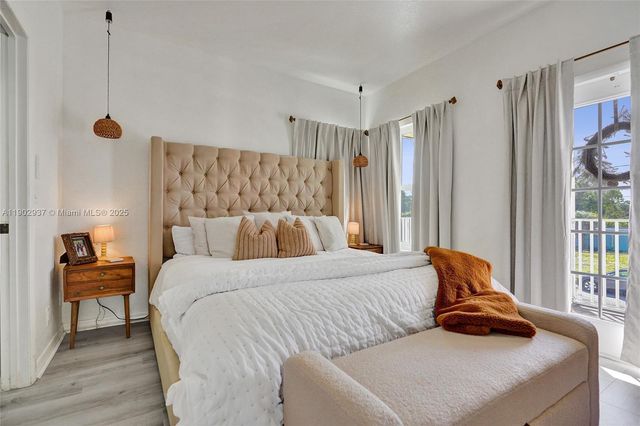 1129 10th St, West Palm Beach, FL 33401