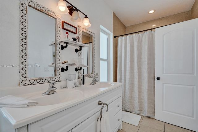 1129 10th St, West Palm Beach, FL 33401