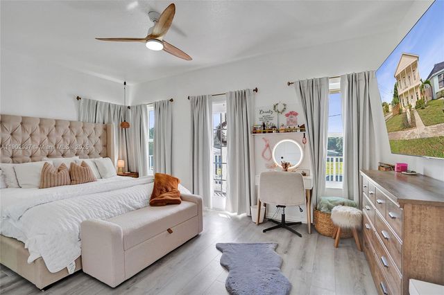 1129 10th St, West Palm Beach, FL 33401