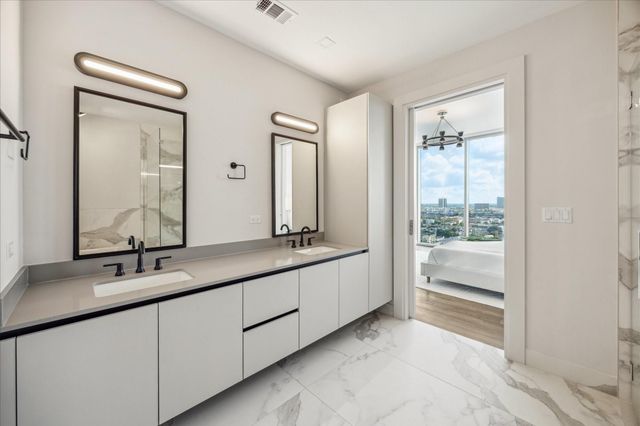 1711 Allen Parkway 1805, Houston, TX 77019