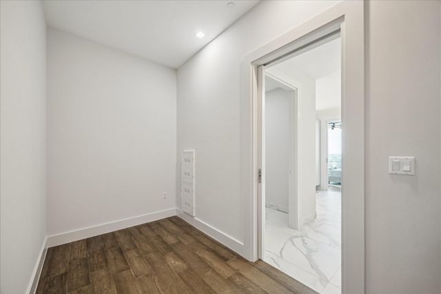1711 Allen Parkway 1805, Houston, TX 77019