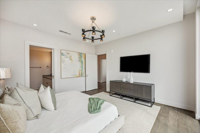 1711 Allen Parkway 1805, Houston, TX 77019