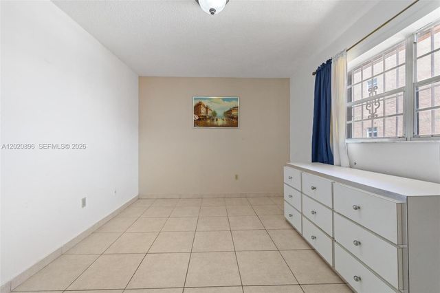 440 E 23rd St 1405, Hialeah, FL 33013