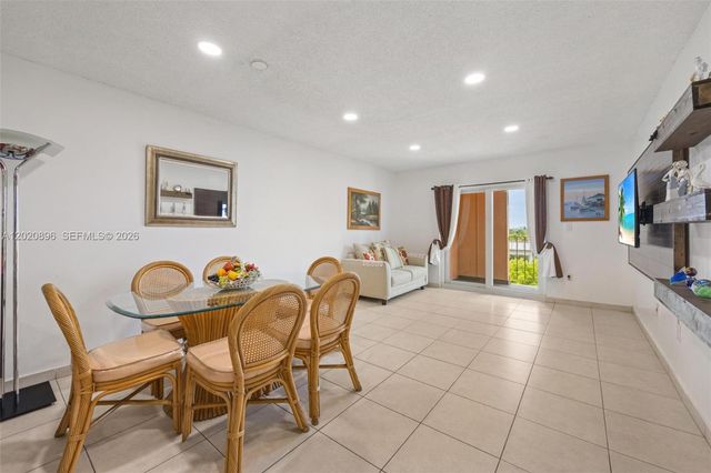 440 E 23rd St 1405, Hialeah, FL 33013