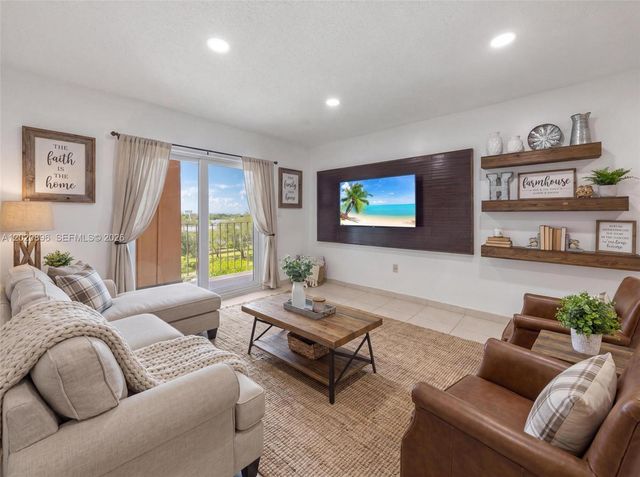 440 E 23rd St 1405, Hialeah, FL 33013