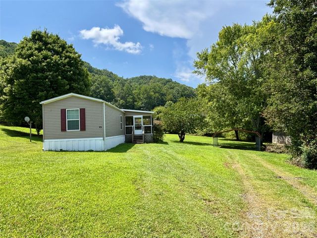 72 S Greenleaf Road, Hendersonville, NC 28739