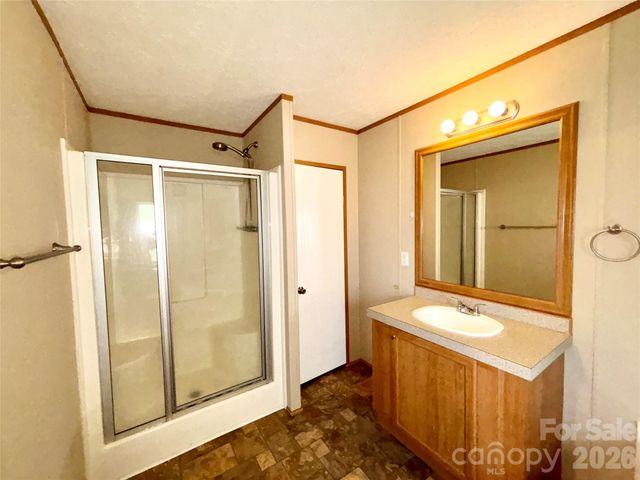 72 S Greenleaf Road, Hendersonville, NC 28739