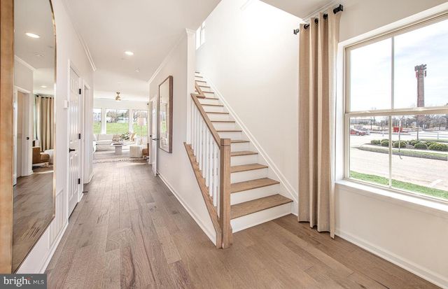 607 AMERICA DR, Horsham, PA 19044