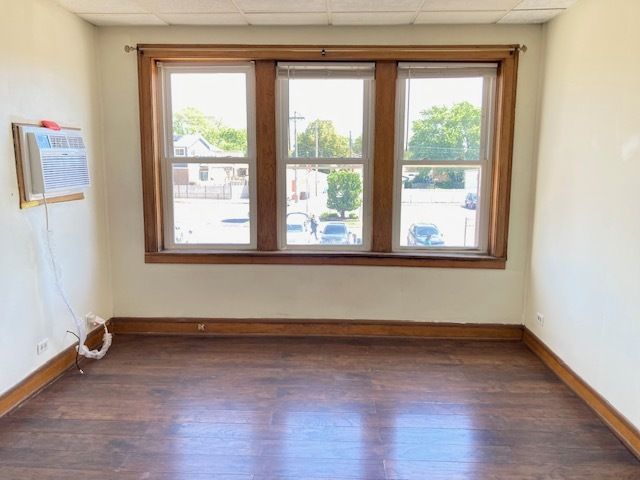 5740 S ARCHER Avenue, Chicago, IL 60638