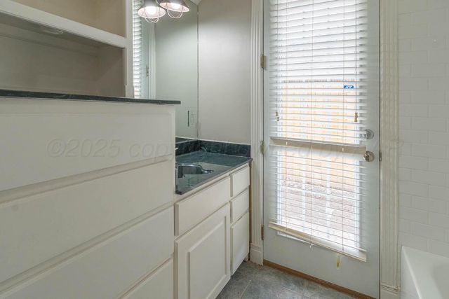 7306 WOODMONT Drive, Amarillo, TX 79119