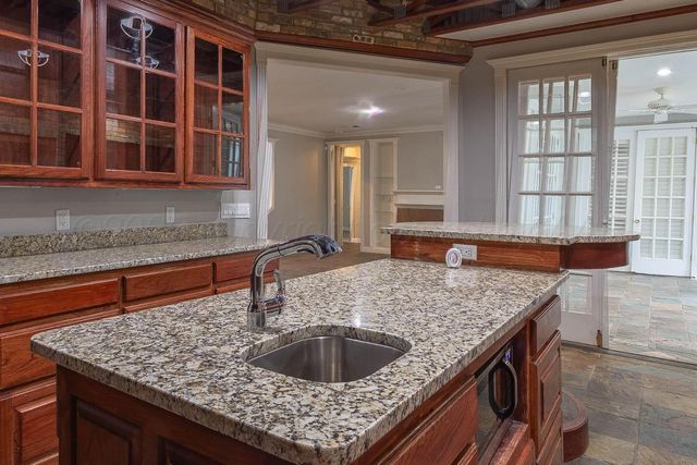 7306 WOODMONT Drive, Amarillo, TX 79119