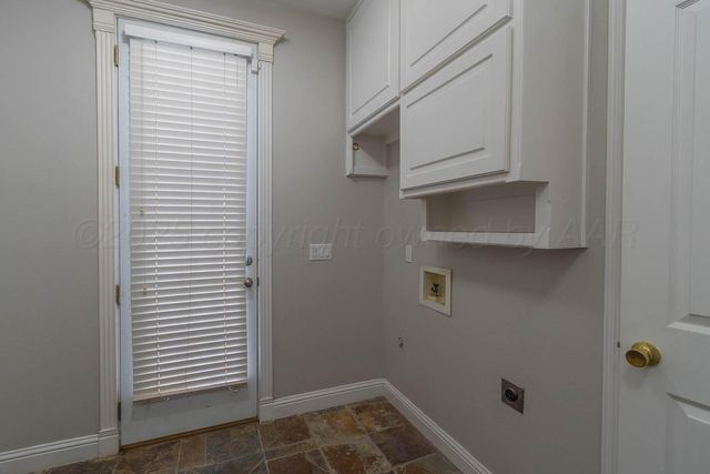 7306 WOODMONT Drive, Amarillo, TX 79119