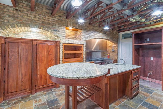 7306 WOODMONT Drive, Amarillo, TX 79119