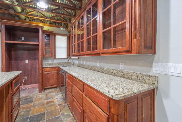 7306 WOODMONT Drive, Amarillo, TX 79119