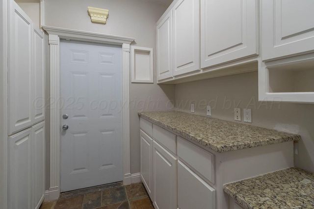 7306 WOODMONT Drive, Amarillo, TX 79119