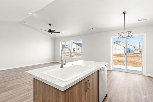 14128 Shiny Spruce St, Caldwell, ID 83607