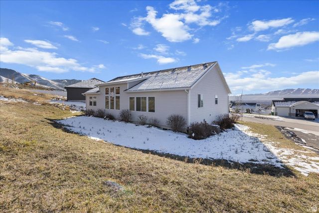 889 E 600 N, Hyde Park, UT 84318