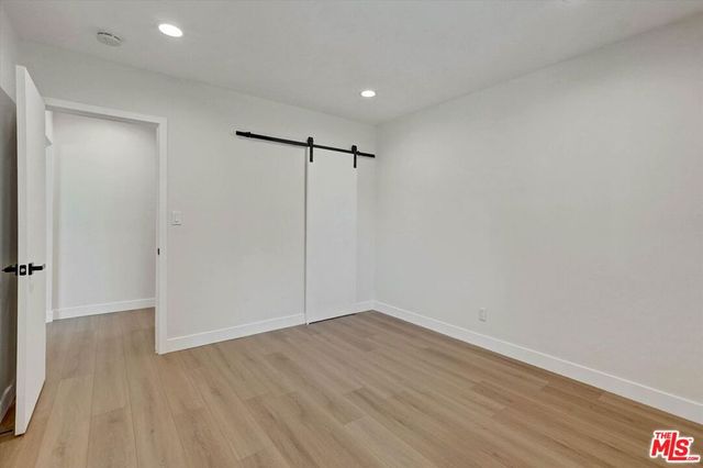 22457 Clarendon St, Los Angeles, CA 91367