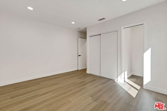 22457 Clarendon St, Los Angeles, CA 91367