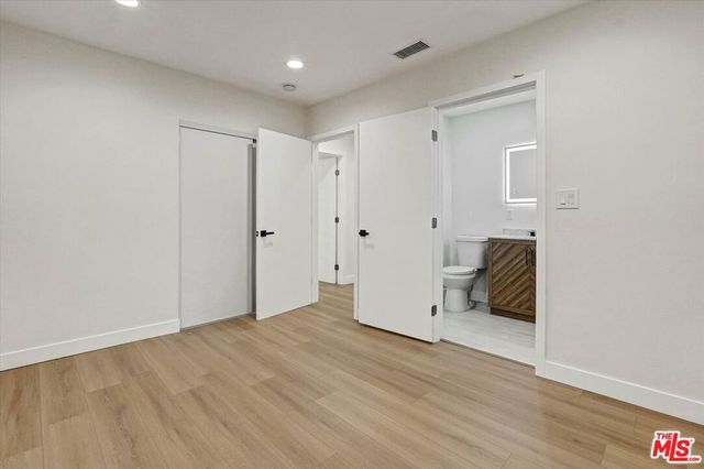 22457 Clarendon St, Los Angeles, CA 91367