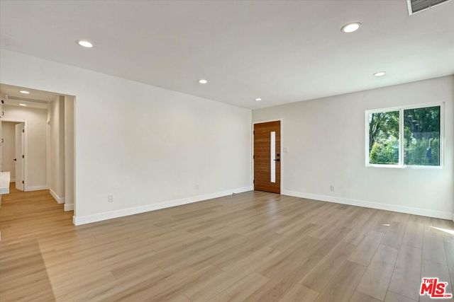 22457 Clarendon St, Los Angeles, CA 91367