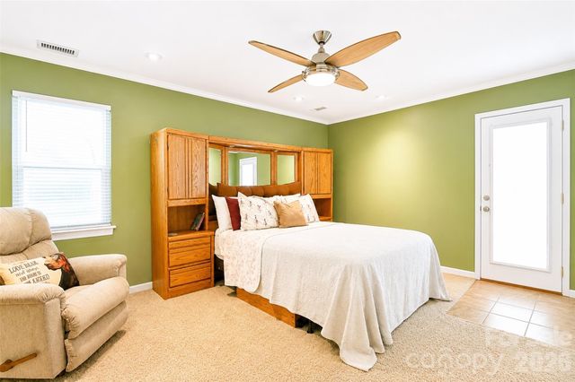 7904 Saddleview Court, Charlotte, NC 28215