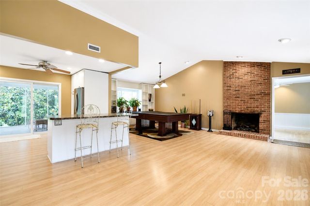 7904 Saddleview Court, Charlotte, NC 28215