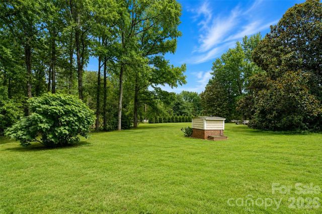7904 Saddleview Court, Charlotte, NC 28215