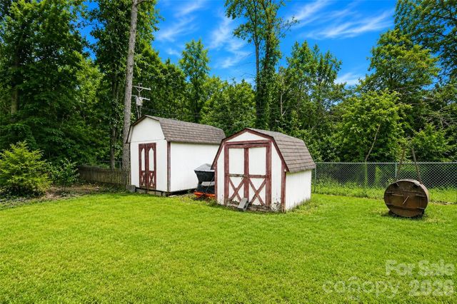 7904 Saddleview Court, Charlotte, NC 28215