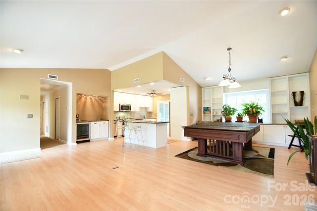 7904 Saddleview Court, Charlotte, NC 28215