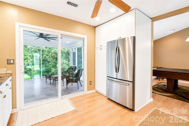 7904 Saddleview Court, Charlotte, NC 28215