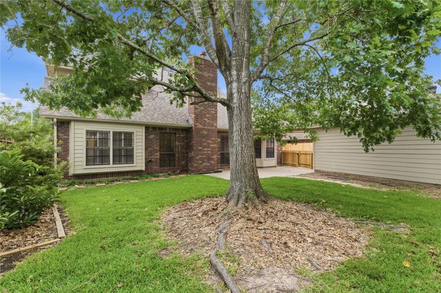 13615 Robin Hill Court, Houston, TX 77059