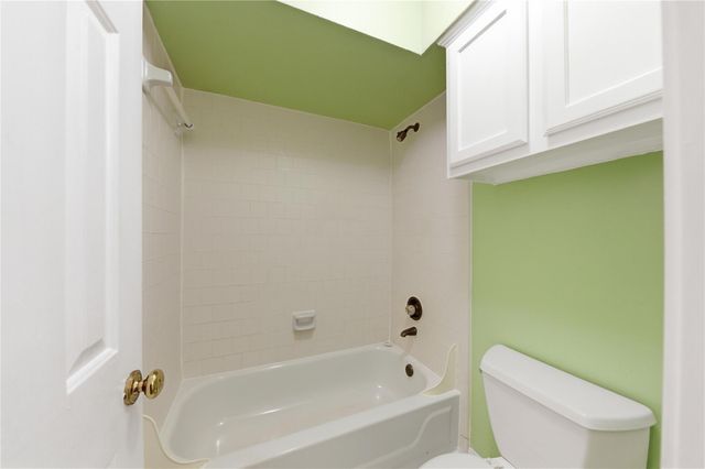 13615 Robin Hill Court, Houston, TX 77059