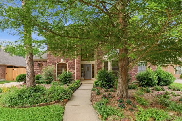 13615 Robin Hill Court, Houston, TX 77059